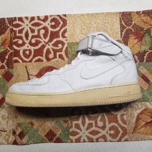 Nike - Air - Hightop Baketball Shoes - Vintage 10M